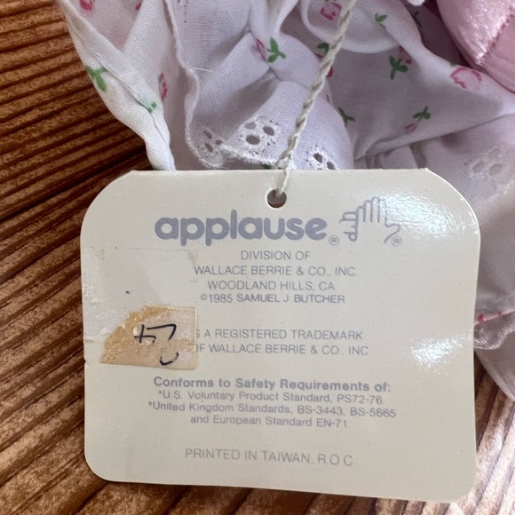 Precious Moments Terri #5488 1985 Bless Your Heart - Picture 6 of 6